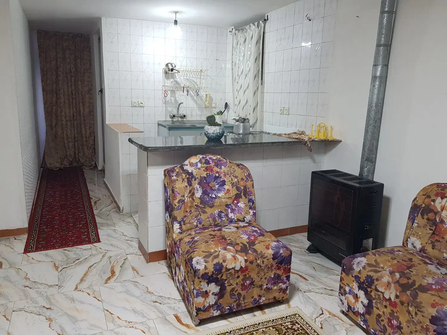 اجاره سوییت حیاط دار  میرزاجانی|اجارهٔ کوتاه‌مدت آپارتمان و سوئیت|چاف و چمخاله, |دیوار