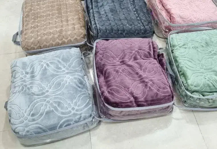 پتو درجه ۱ یک نفره رنگ زیبا و جنس ضخیم|رختخواب، بالش، پتو|نجفآباد, شیخ آباد|دیوار