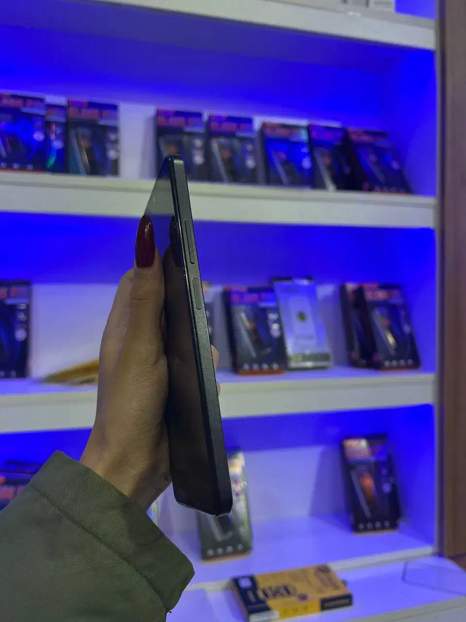 note13|موبایل|قم, زاویه|دیوار