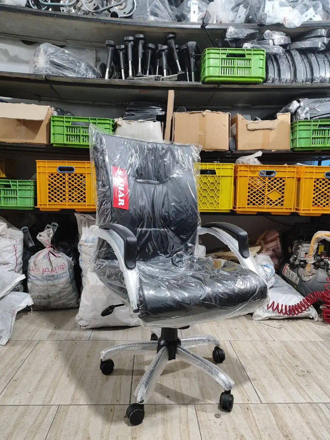 صندلی کارمندی صندلی مدیریتی ، گردان و کامپیوتر|مبلمان اداری|تهران, خاک سفید|دیوار