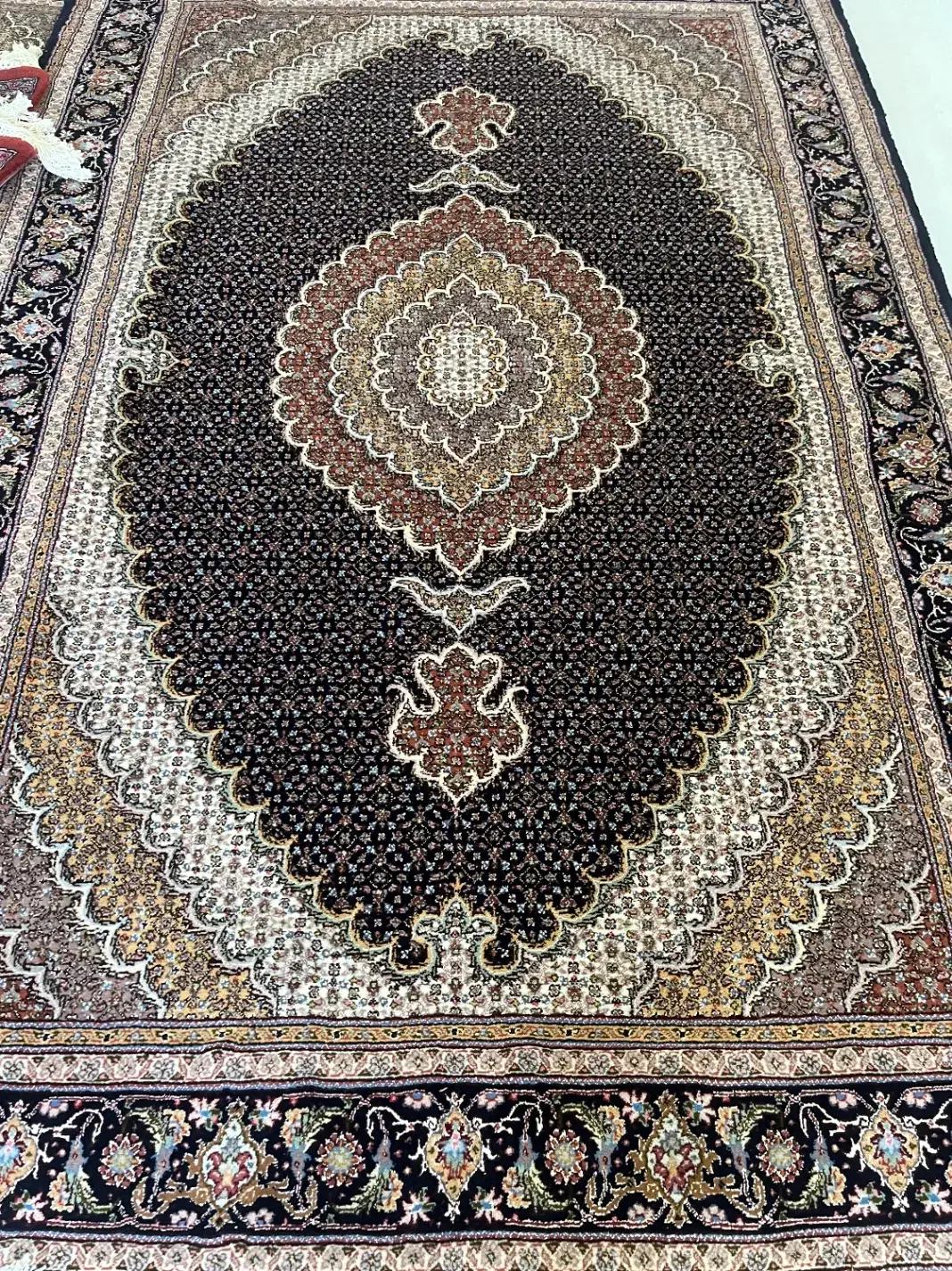 فرش دستبافت خوی وماهی اردبیل|فرش|اردبیل, |دیوار