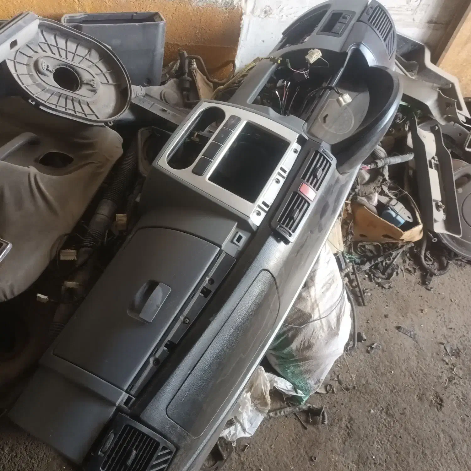 قطعات استوک لیفان 520 و چری ویانا|قطعات یدکی و لوازم جانبی|تهران, ایران|دیوار