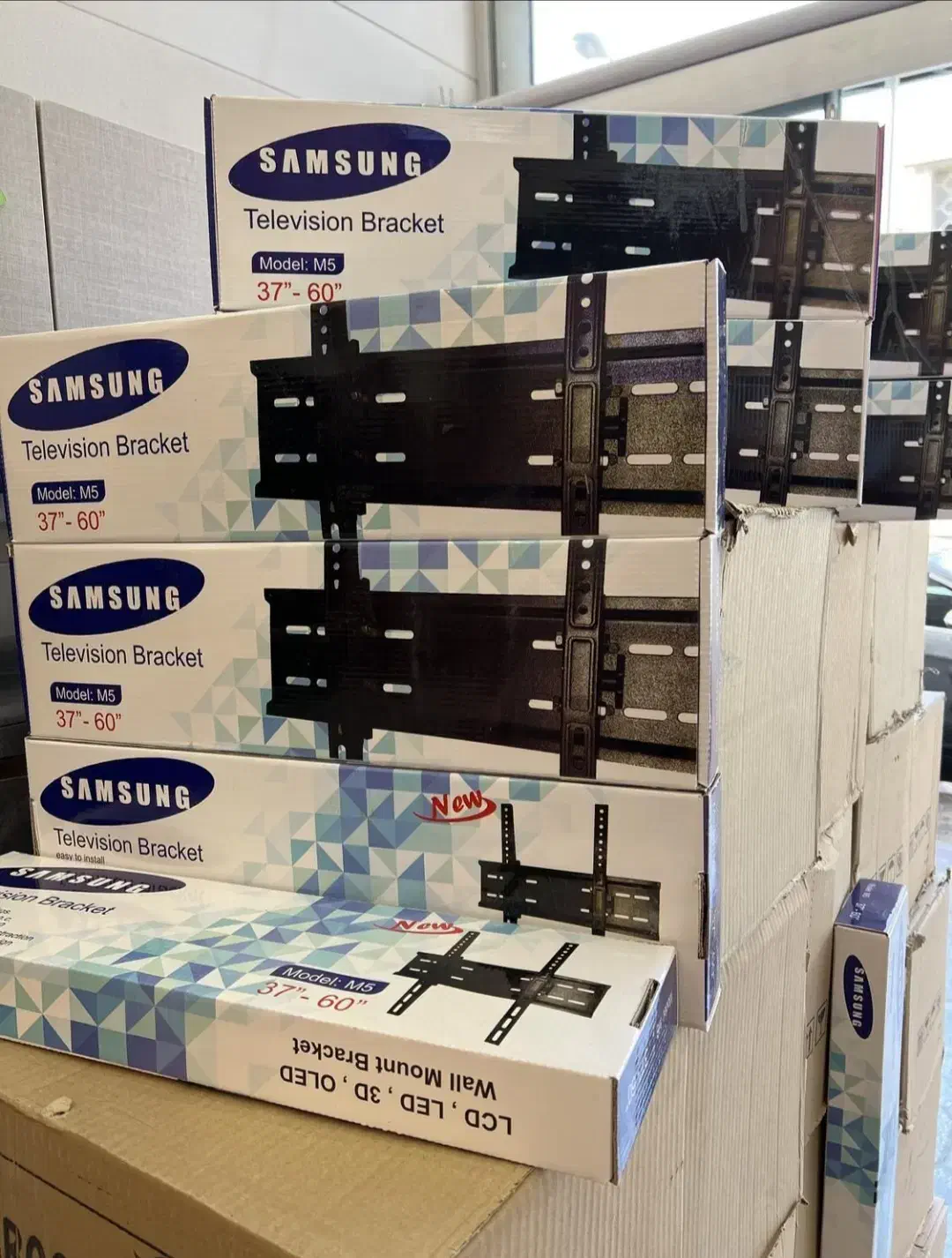 فروش پایه دیواری و محافظ تلویزیون۳۲و۴۳و۵۰و۵۵.|تلویزیون و پروژکتور|یاسوج, |دیوار