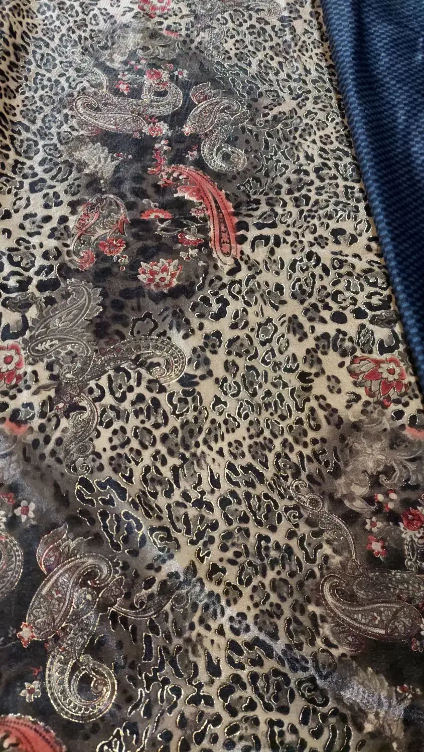 پارچه مخمل|لوازم خیاطی و بافتنی|نور, |دیوار