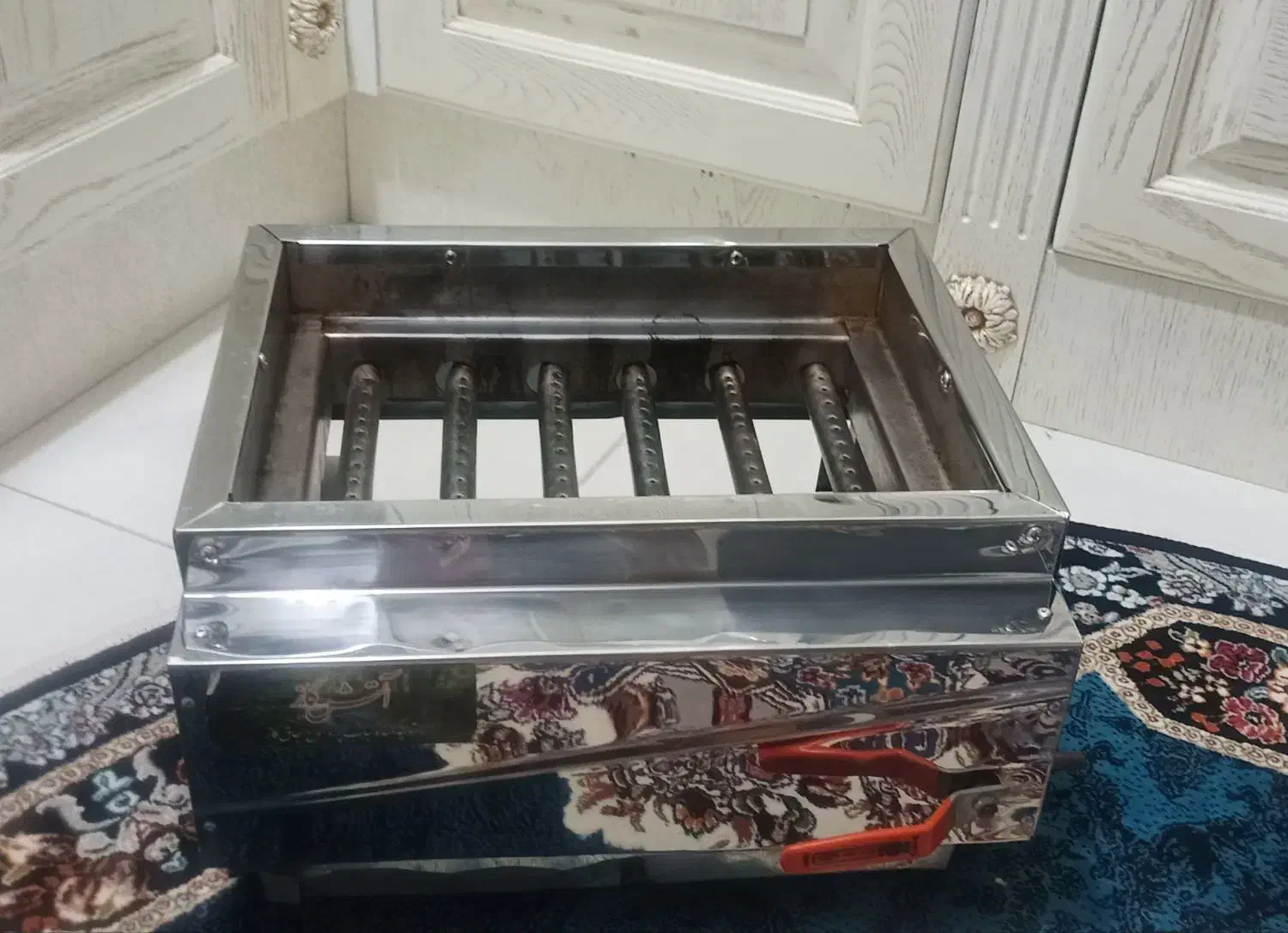 کباب پز 6شعله با چدن درحد نو فروشی|اجاق گاز و لوازم برقی پختوپز|پاکدشت, شهرک امام رضا|دیوار