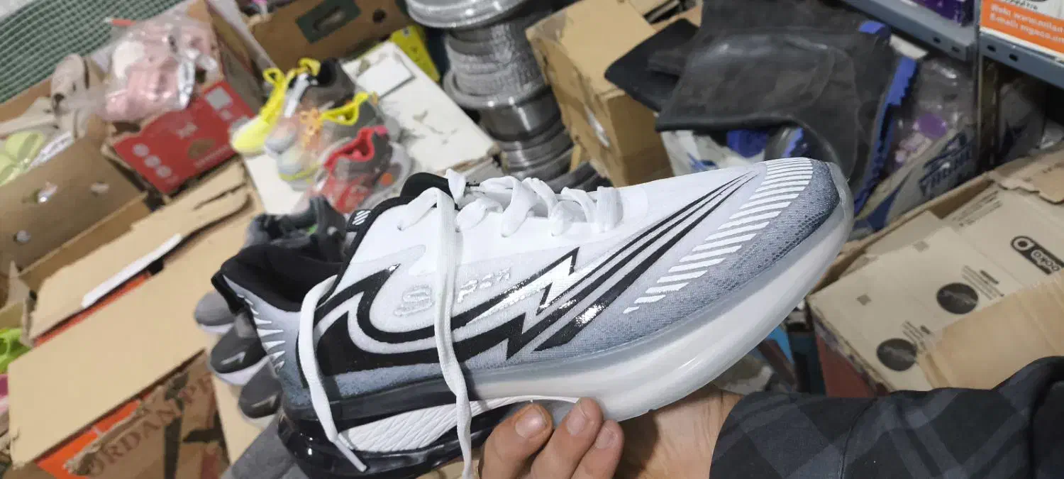 کفش اسپرت بروز|کیف، کفش، کمربند|شاهرود, |دیوار