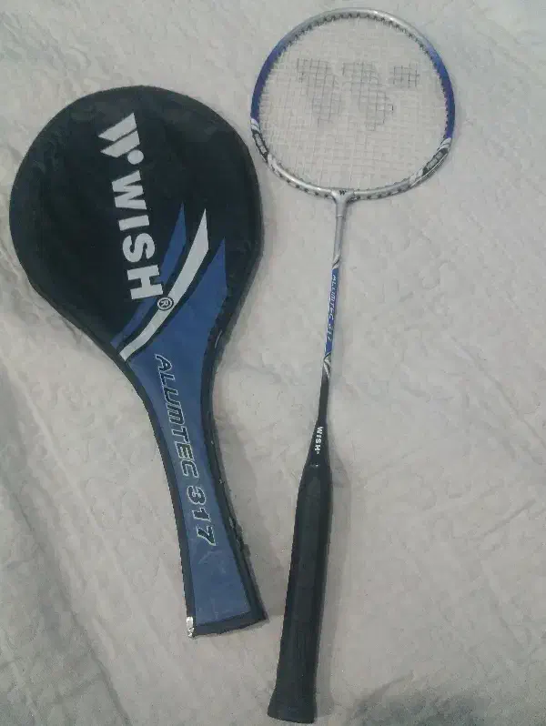 راکت بدمینتون حرفه ای|تجهیزات ورزشی|نجفآباد, شیخ آباد|دیوار