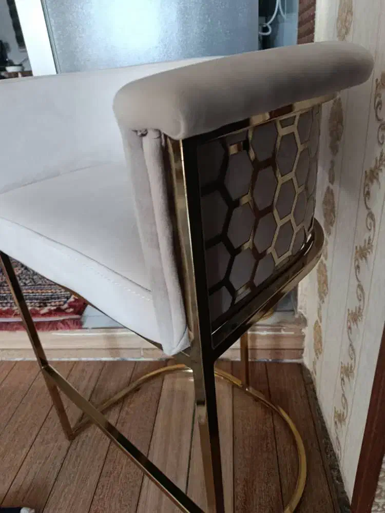 صندلی تک|صندلی و نیمکت|ایلام, |دیوار