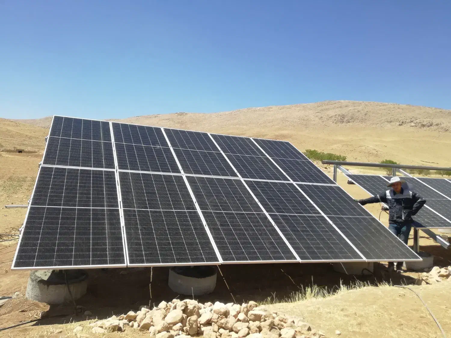 پنل خورشیدی،عشایری و...|خدمات پیشه و مهارت|سمیرم, |دیوار