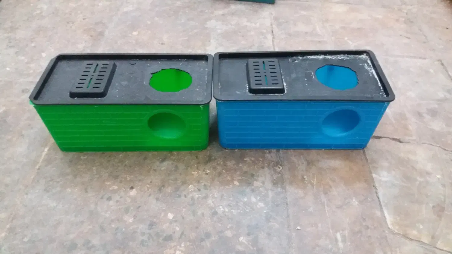 یه تعداد لونه و دونخوری و آبخوری دست دوم|لوازم جانبی حیوانات|میبد, |دیوار