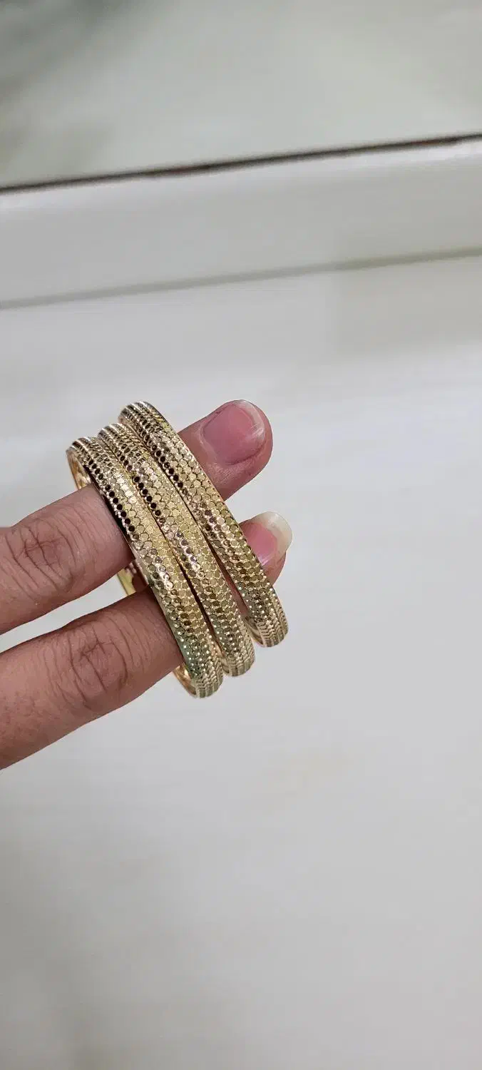 النگو|بدلیجات|نیشابور, مدرس|دیوار