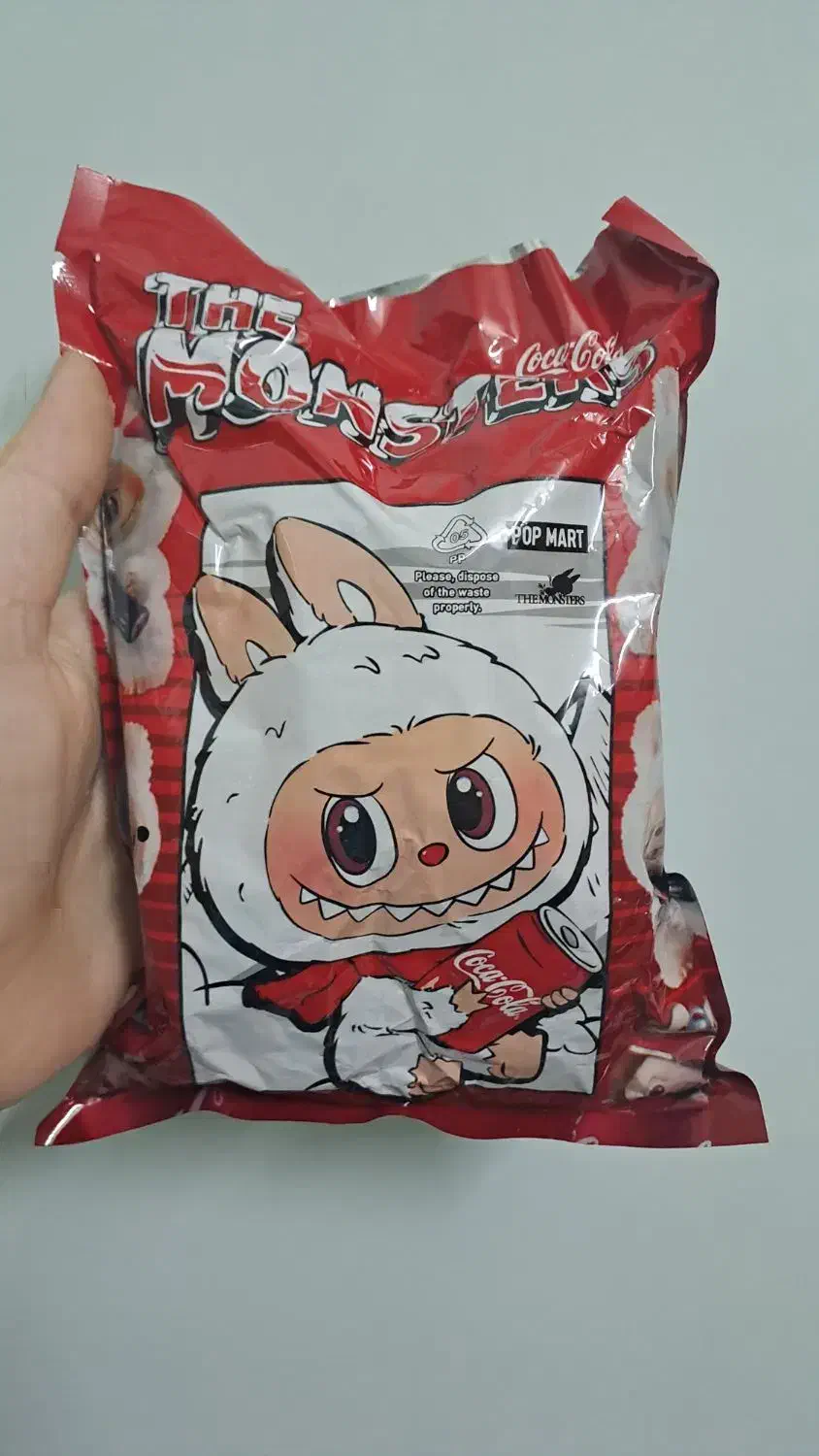 لبوبو طرح کوکاکولا|مجسمه، تندیس، ماکت|برازجان, |دیوار