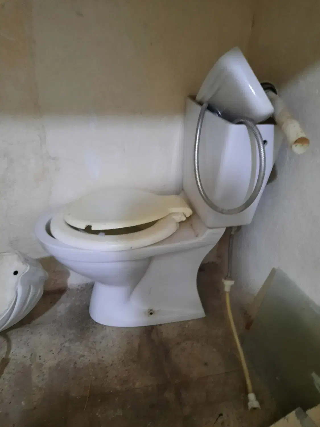 روشویی و توالت فرنگی|لوازم سرویس بهداشتی|قزوین, |دیوار