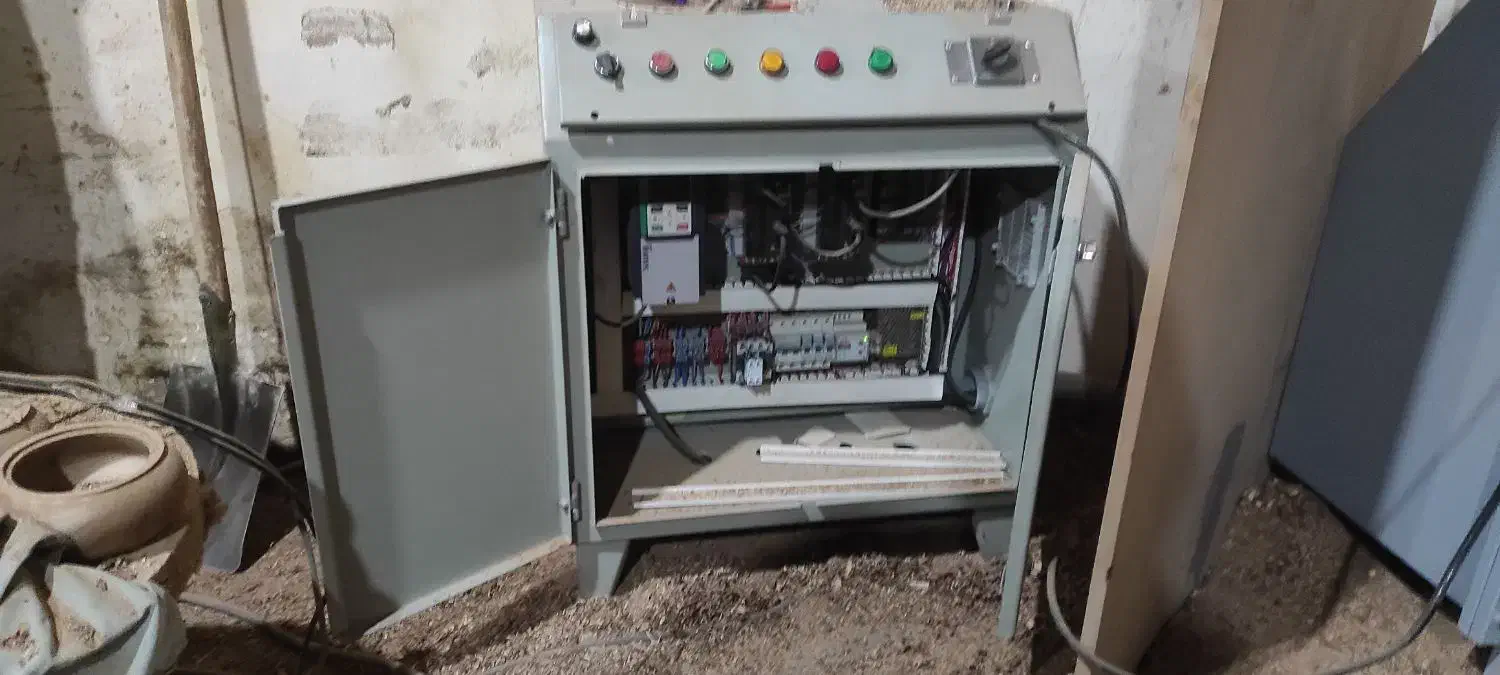 استخدام نیرو برق صنعتی|استخدام صنعتی، فنی، مهندسی|خمینیشهر, |دیوار