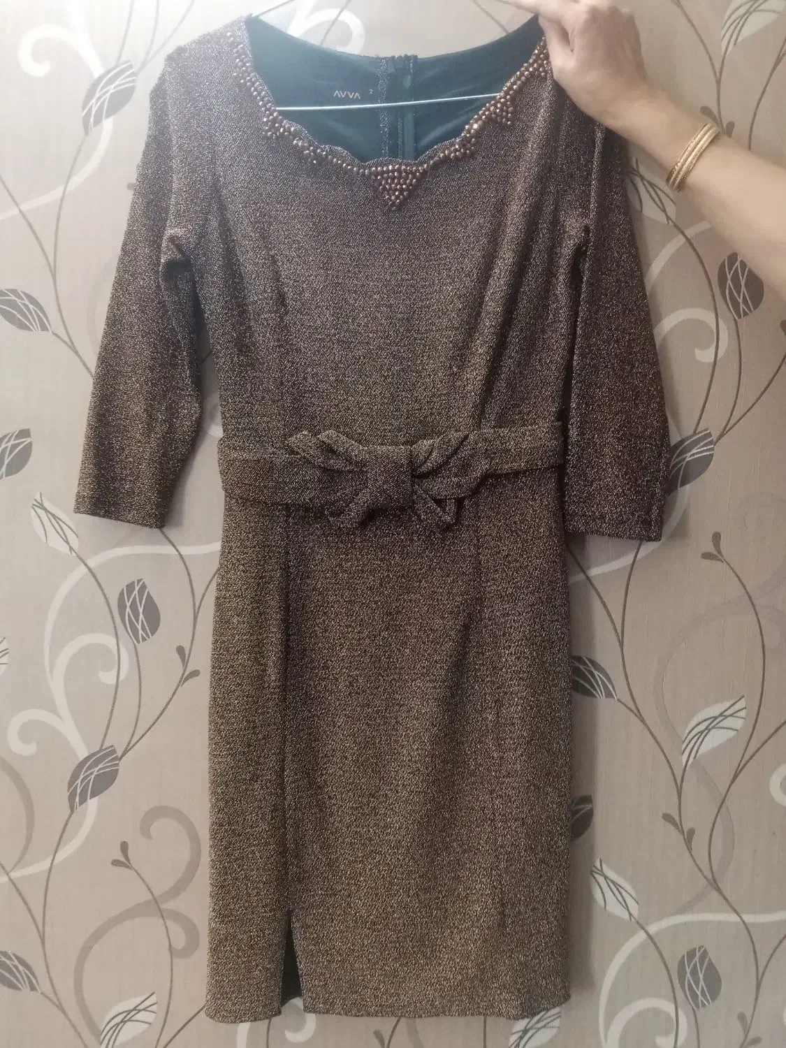 لباس مجلسی|لباس|صدرا-فارس, فاز ۱|دیوار