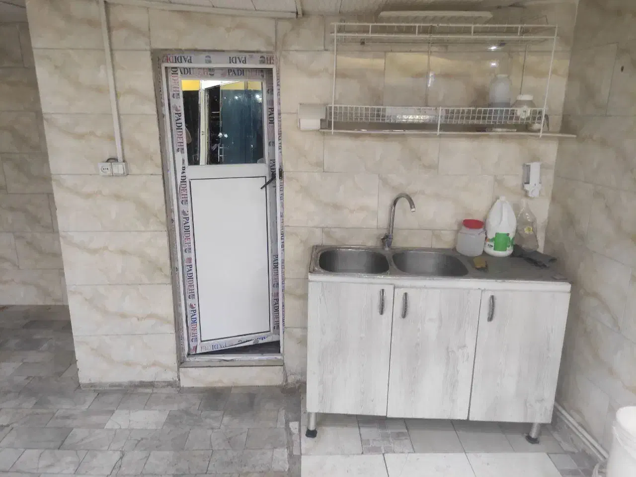 مغازه تجاری 55 متر به اضافه 15 متر بالکن تجاری|اجارهٔ مغازه و غرفه|تهران, شهرک ولیعصر جنوبی|دیوار