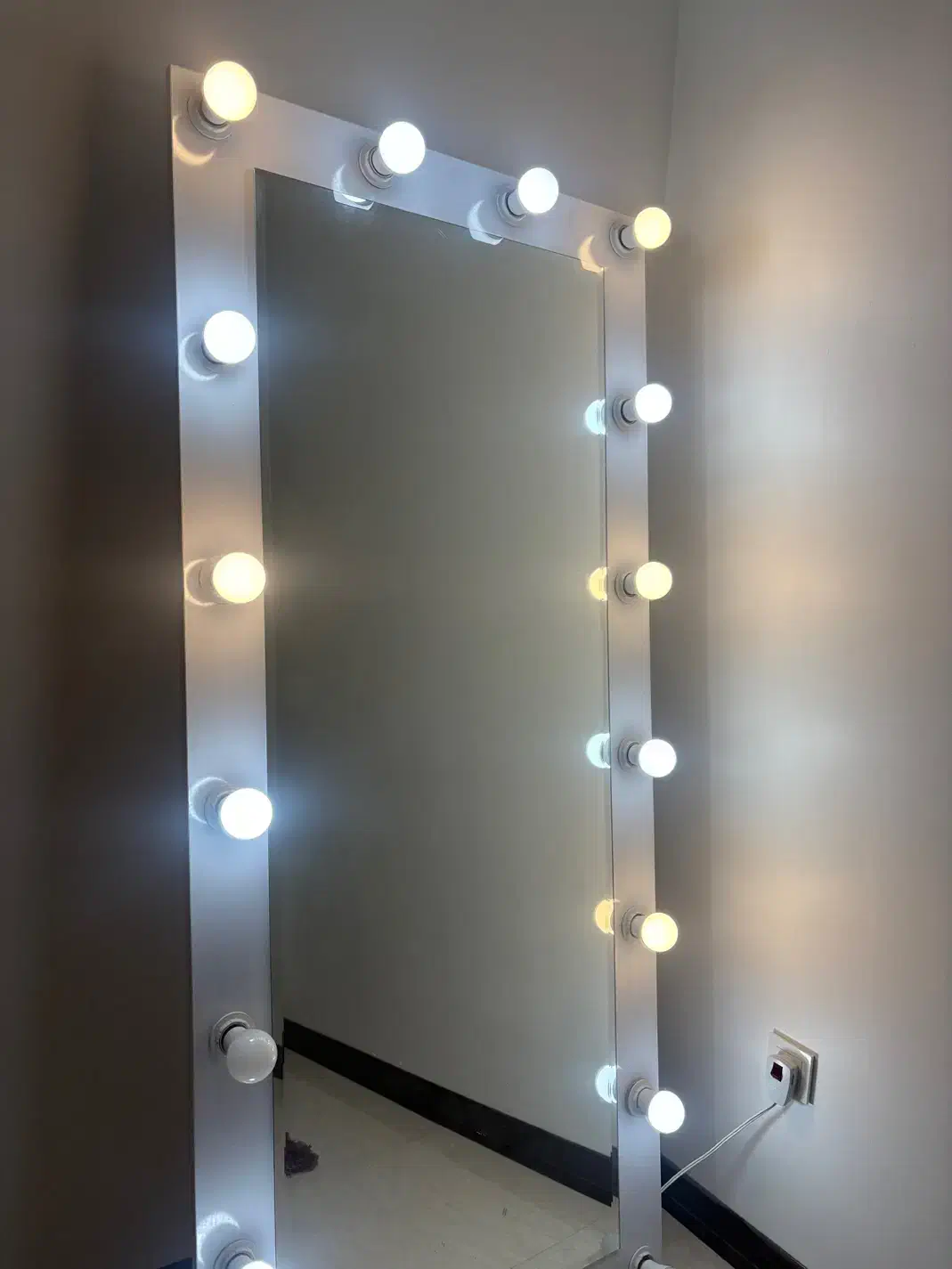 آینه قدی گریم|آینه|قم, انسجام|دیوار