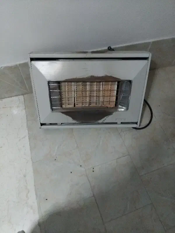 یک عددبخاری دیواری کارکرده ولی سالم ابسال|بخاری، هیتر، شومینه|خسروشاه, |دیوار