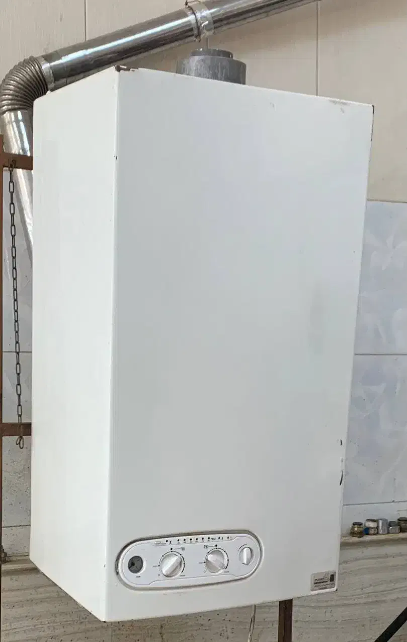 پکیج دست دوم ایران رادیاتور مدل M تمام برنز|آبگرمکن، پکیج، شوفاژ|مرند, |دیوار