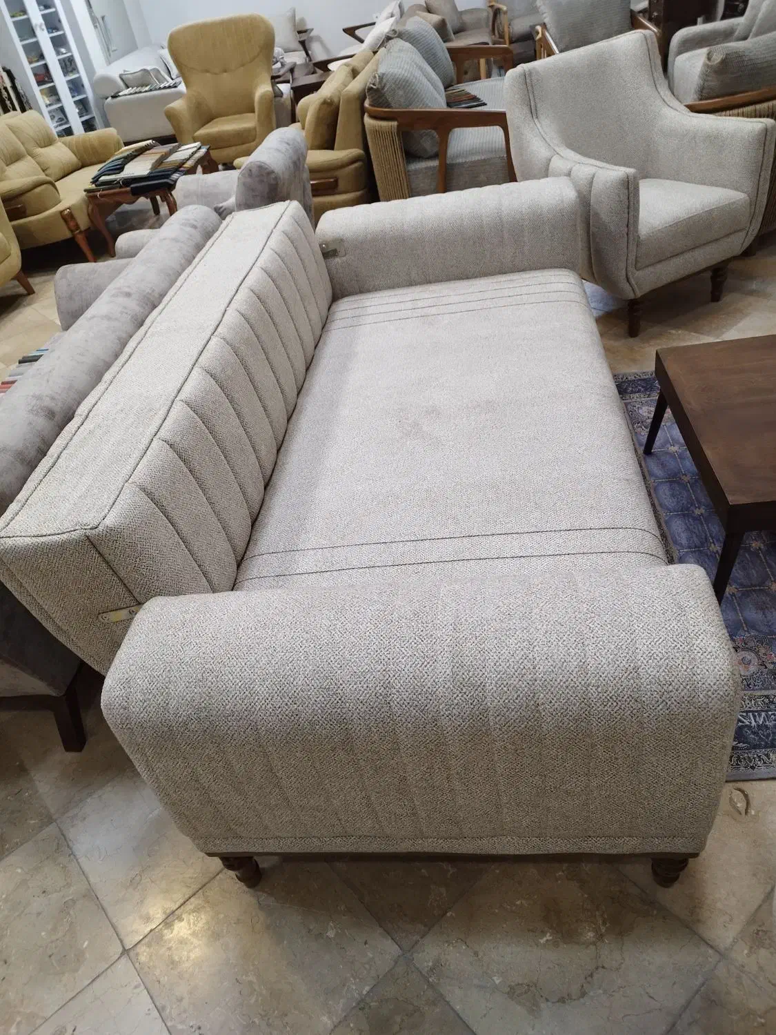 کلکسیونی از مبل های خاص|مبلمان خانگی و میز عسلی|سمنان, |دیوار