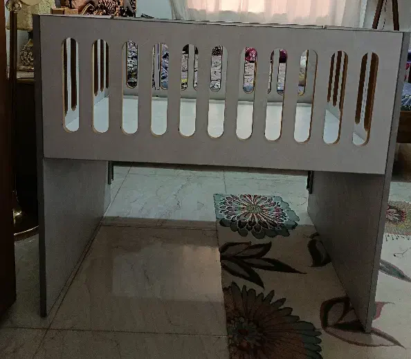 تخت نوزاد کنار مادر|تخت و سرویس خواب|صومعهسرا, |دیوار