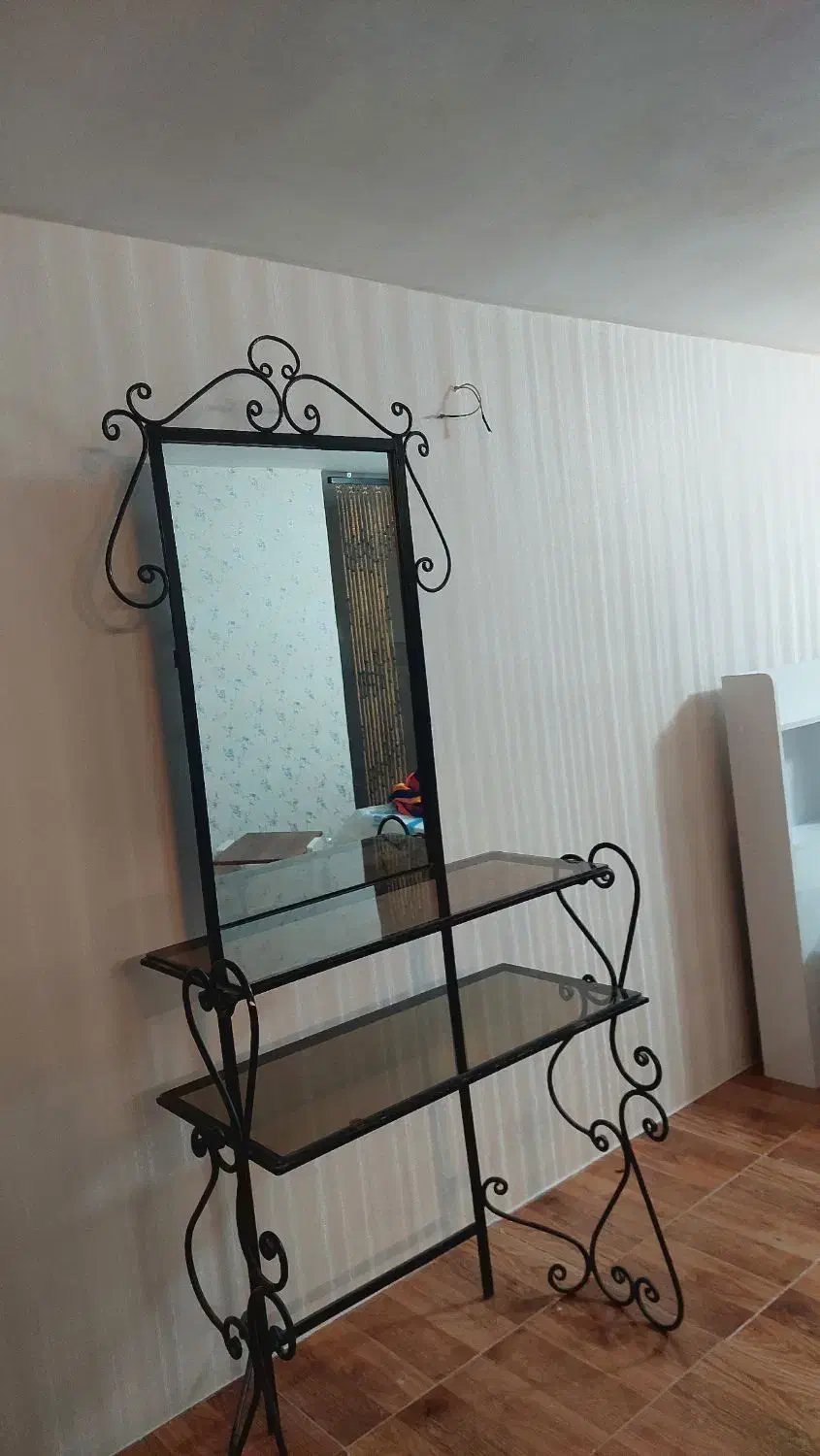 فرفوژه|آرایشگاه و سالن‌های زیبایی|شاهین‌شهر, حافظ جنوبی|دیوار