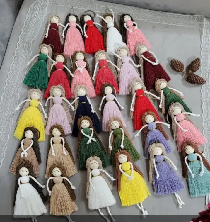 عروسک مکرومه|صنایع دستی و سایر لوازم تزئینی|بروجرد, |دیوار