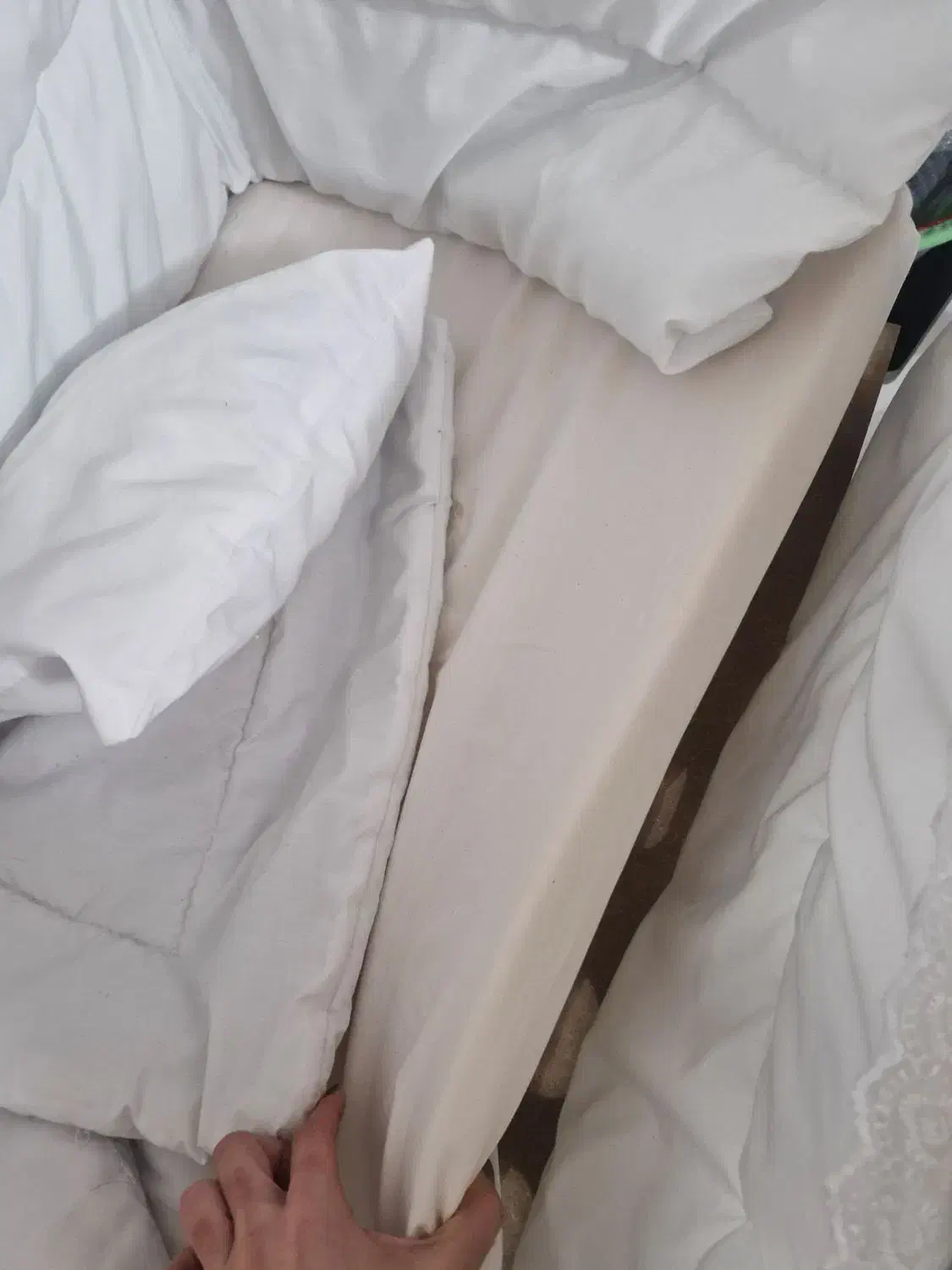 تخت گهواره ی کودک در حد نو|تخت و صندلی بچه|صباشهر, |دیوار