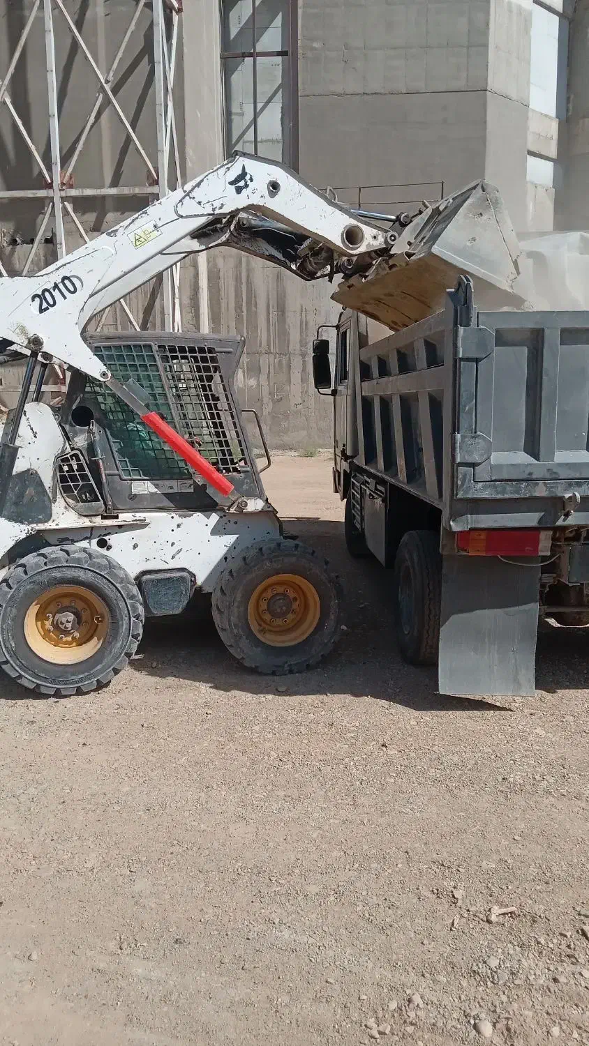 تخریب خاکبرداری کامیون بادسان کارگر بابکت|خدمات حمل و نقل|تهران, عباسآباد|دیوار