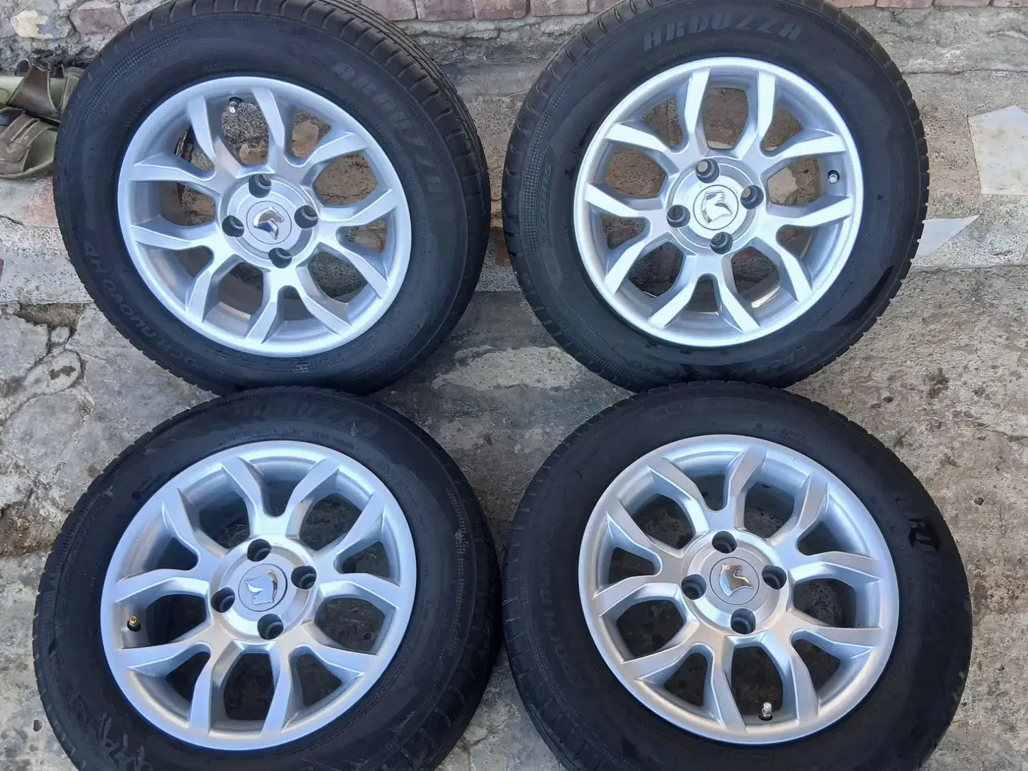 رینگ ۱۵شاخ گوزنی اروند اصل شرکتی و لاستیک خارجی|قطعات یدکی و لوازم جانبی|میاندوآب, |دیوار