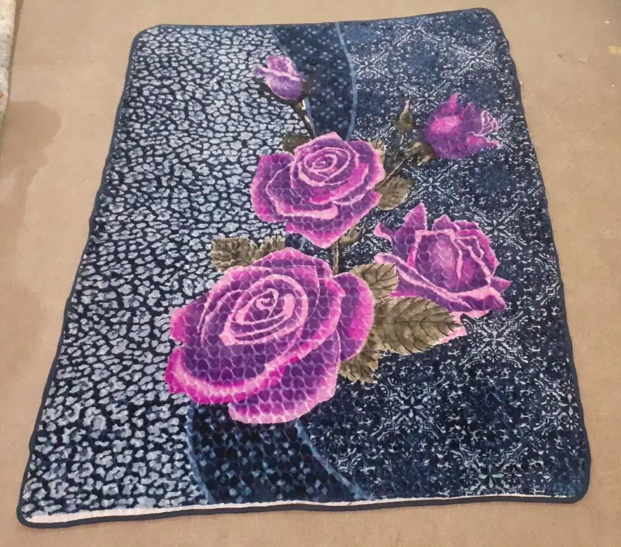 پتو دو نفره|رختخواب، بالش، پتو|ایلام, |دیوار