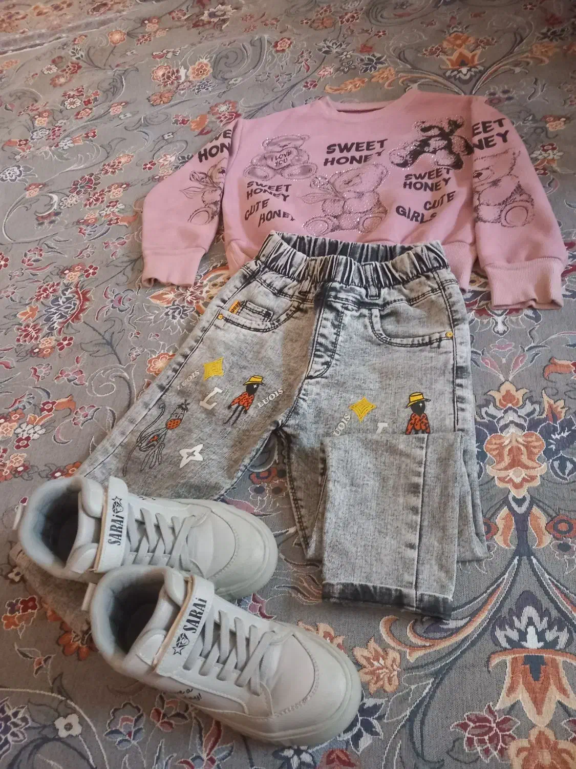 ست لباس با کفش کاملا سالم ونو|کفش و لباس بچه|قزوین, |دیوار