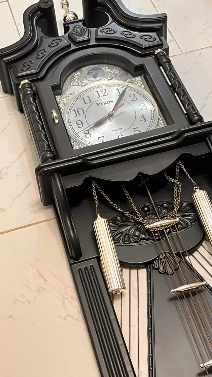 ساعت دیواری پاندولی و کلاسیک کاملا سالم و در حد نو|ساعت دیواری و تزئینی|تبریز, |دیوار