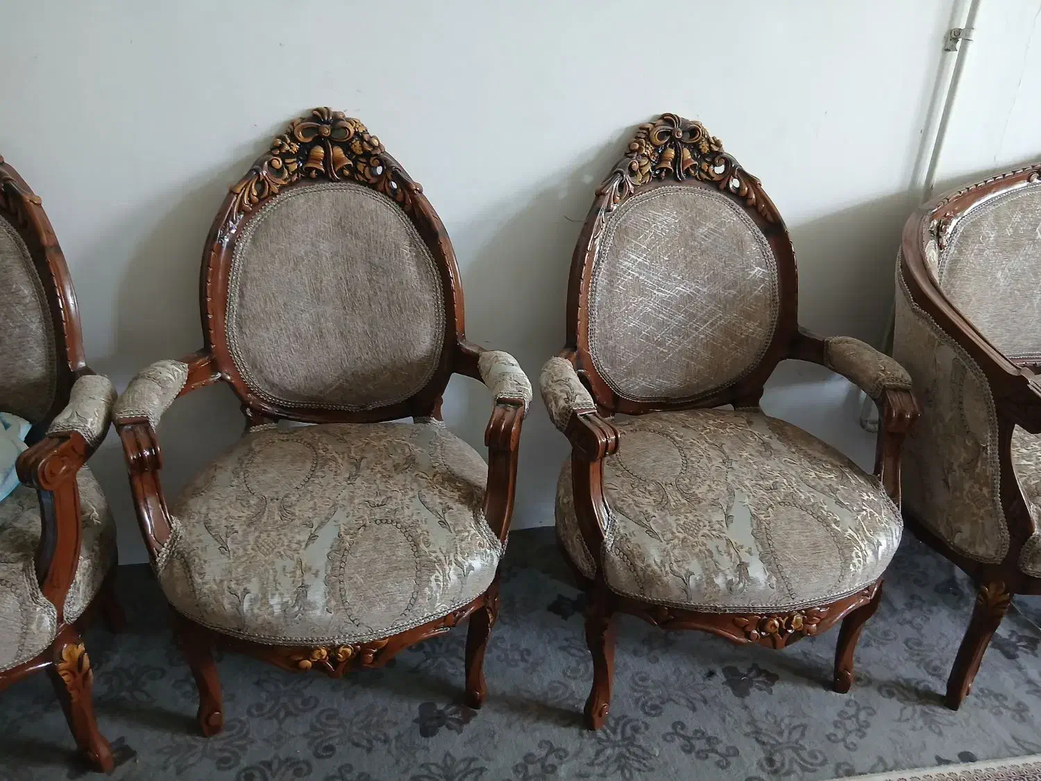 مبل کلاسیک|مبلمان خانگی و میز عسلی|اسفراین, |دیوار