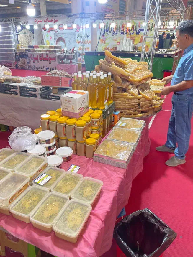 فروشنده غرفه/حقوق بالاتر از وزارت کار|استخدام بازاریابی و فروش|تهران, امانیه|دیوار