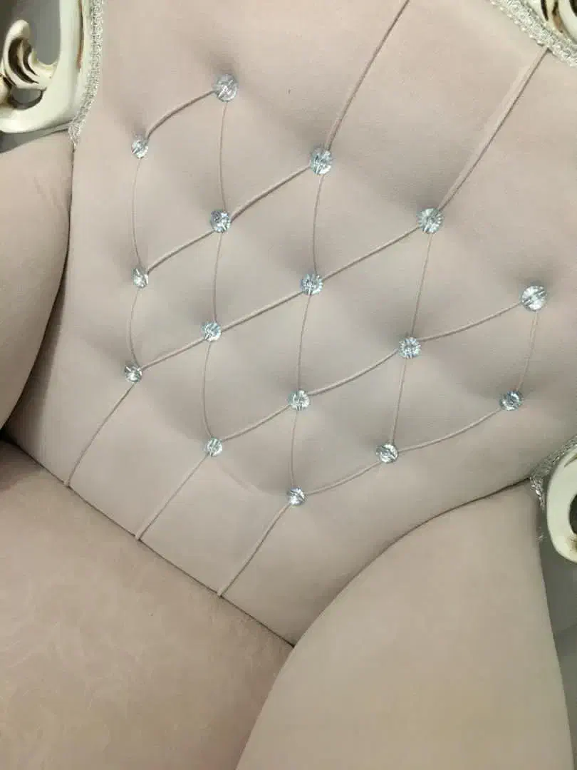 مبل گلبهی ۷ نفره|مبلمان خانگی و میز عسلی|قم, یزدان‌شهر|دیوار