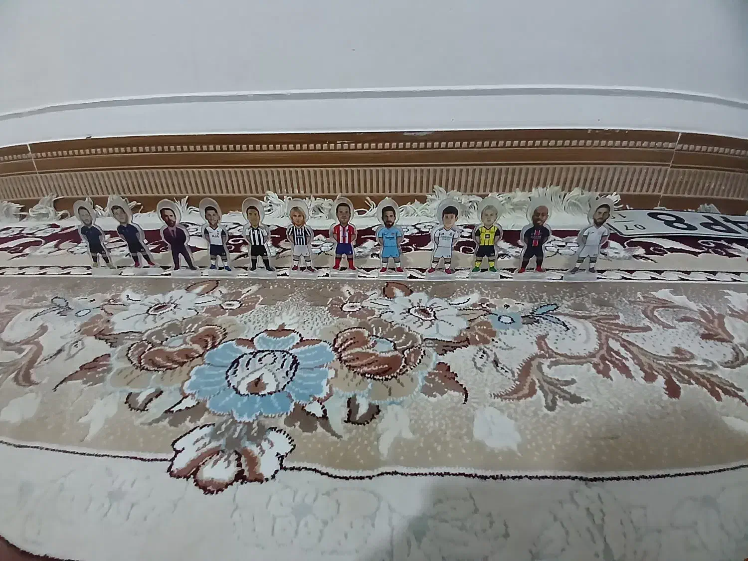 باسلام40عددکیمدی و20عددبرچسب و12عددآدمک|اسباببازی بچه|خرمآباد, |دیوار