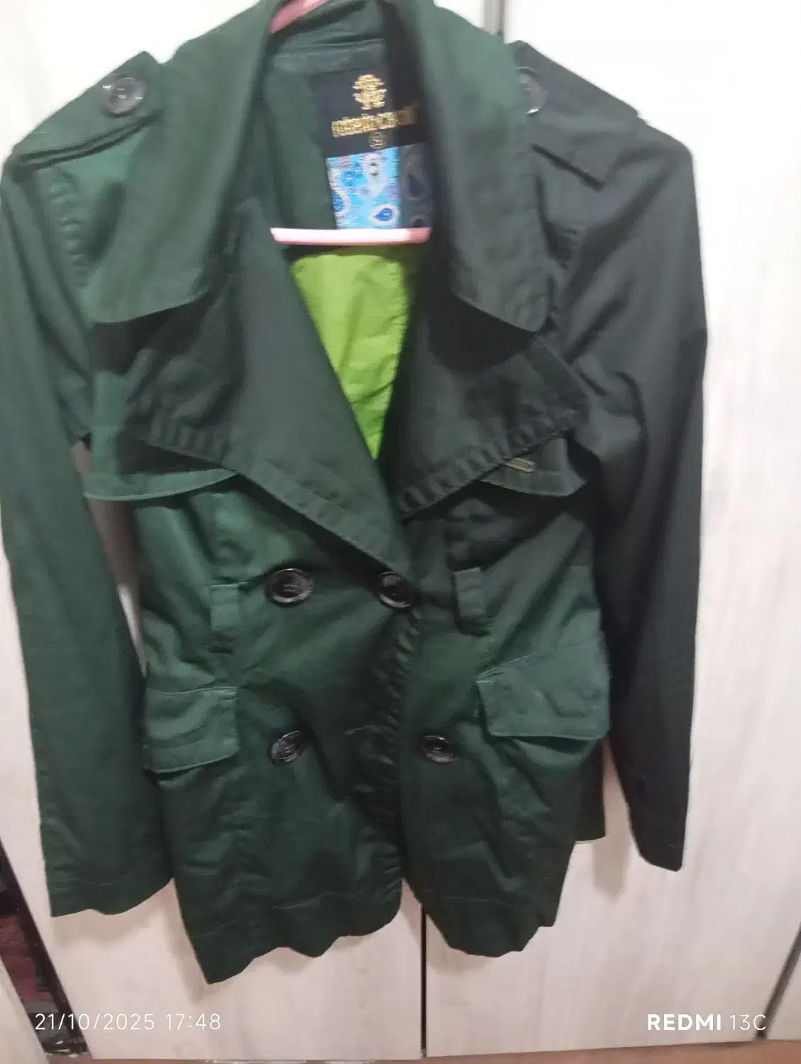 مانتو و بارانی|لباس|مشکین‌دشت, |دیوار