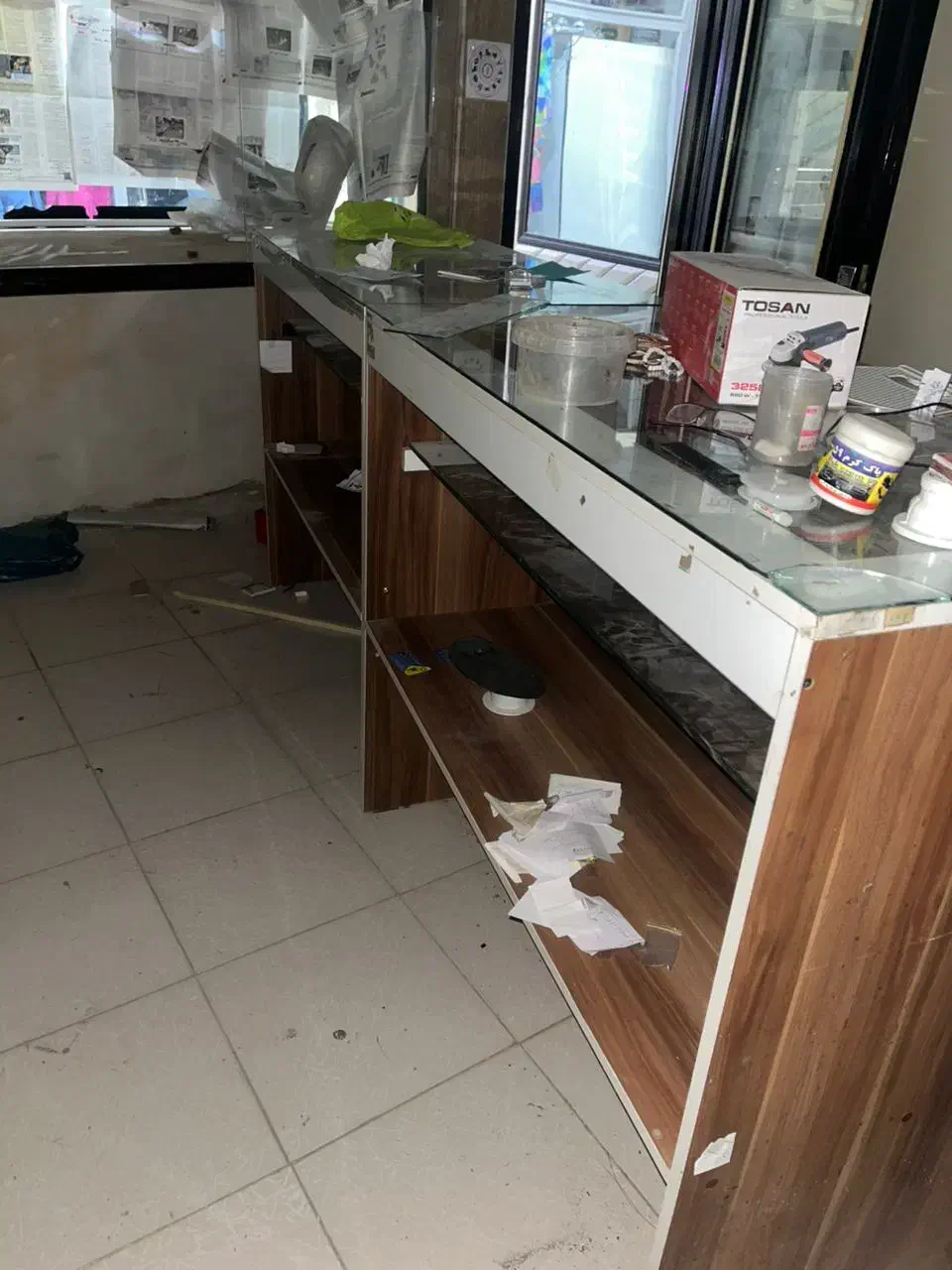 میز|کتابخانه، شلف، قفسه‌های دیواری|شیروان (خراسان), |دیوار