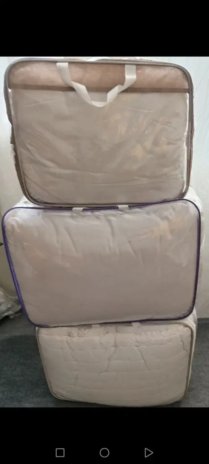 بالشت بزرگ وبچه و لحاف نو آک آکبند|رختخواب، بالش، پتو|تبریز, |دیوار