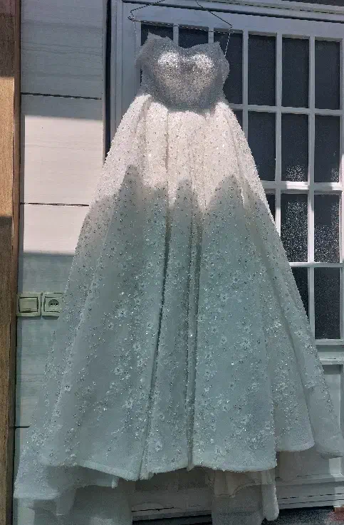 لباس عروس|لباس|فسا, |دیوار