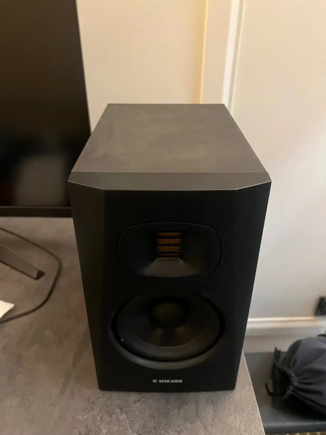 اسپیکر مانیتورینگ Adam t5v|سیستم صوتی خانگی|کرج, عظیمیه|دیوار