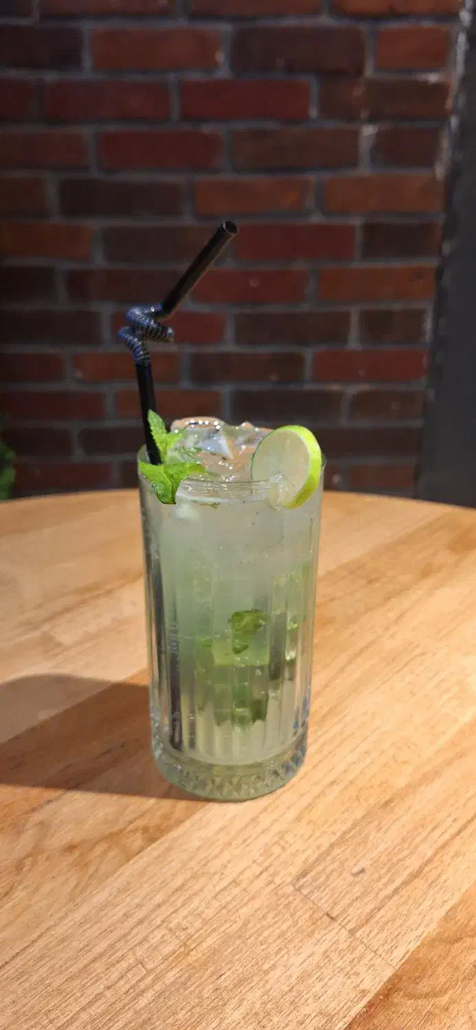 استخدام نیروی سالندار کافه|استخدام خدمات فروشگاه و رستوران|جم, |دیوار