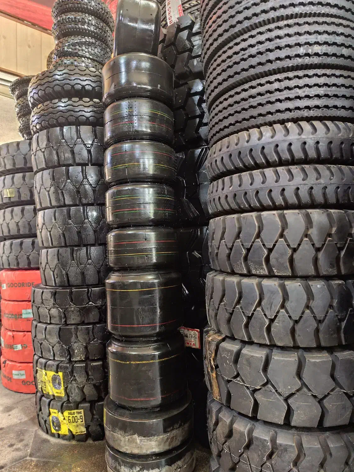 لاستیک لیفتراک ، لودر ، کشاورزی ، بابکت ، کارتینگ|قطعات یدکی و لوازم جانبی|مشهد, کوی پلیس|دیوار