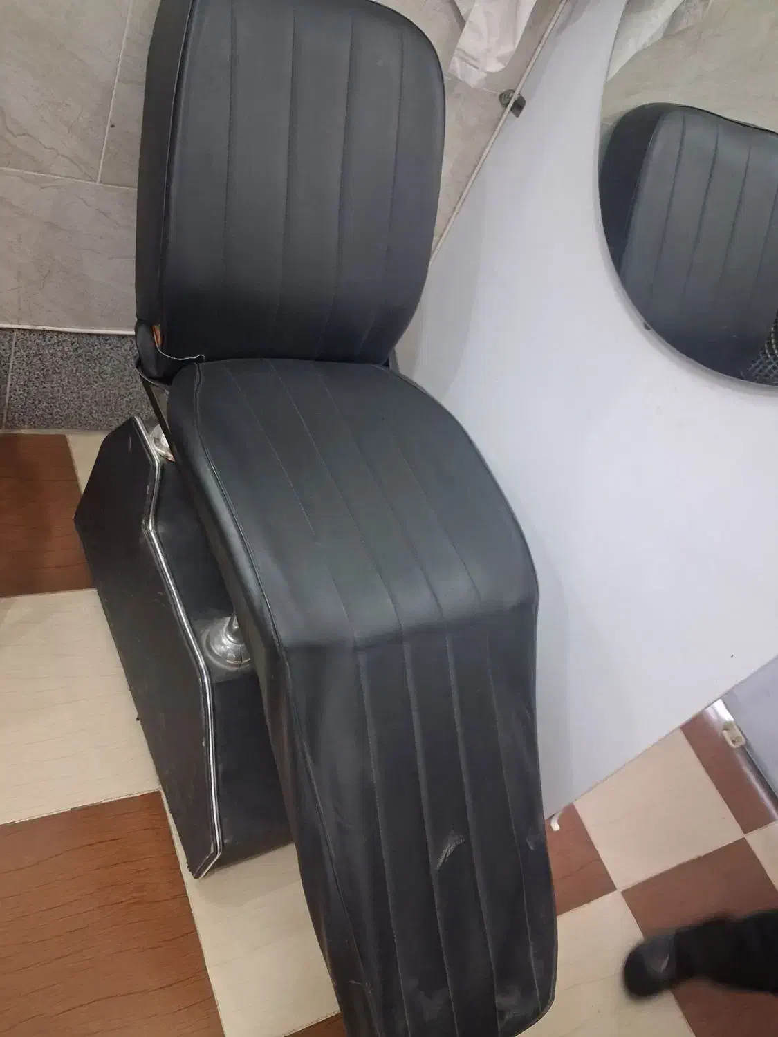 صندلی آرایشگاه زنونه|آرایشگاه و سالنهای زیبایی|سبزوار, زینبیه|دیوار