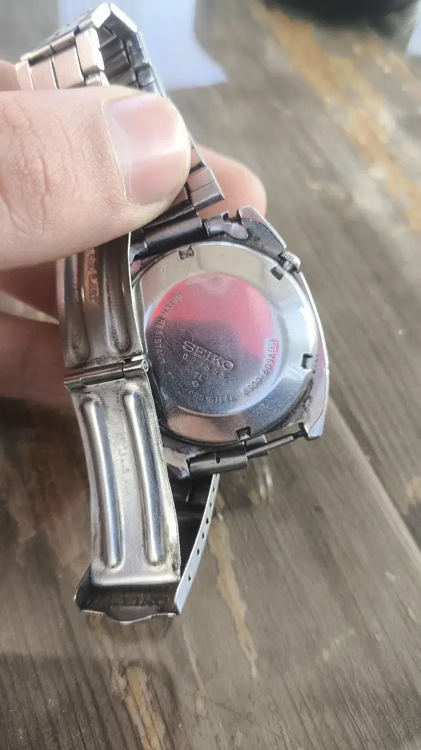 ساعت سیکو ۵|ساعت|قدس, شهرقدس|دیوار