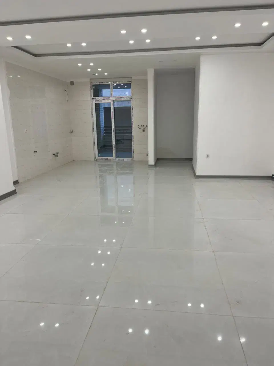 آپارتمان ۹۶ متر در لوکیشن عالی شهمیرزاد|فروش آپارتمان|شهمیرزاد, |دیوار