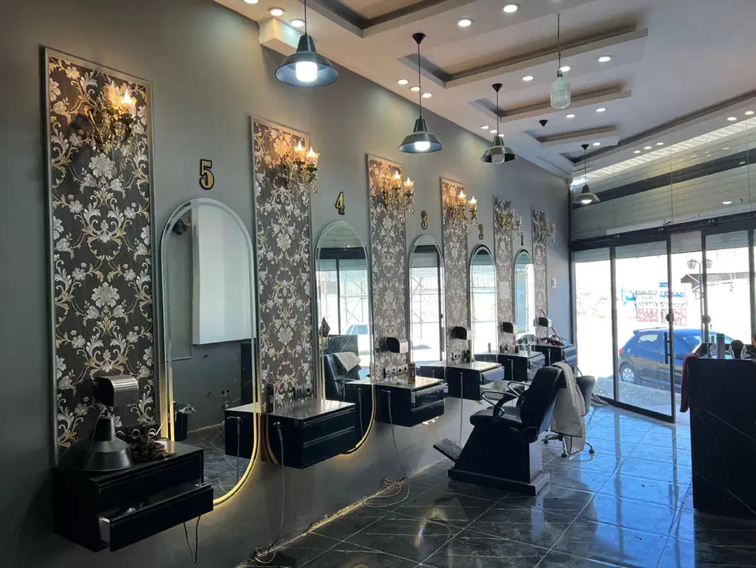 واگذاری سالن آرایشگاه لاین باتمام امکانات|اجارهٔ مغازه و غرفه|چناران, |دیوار