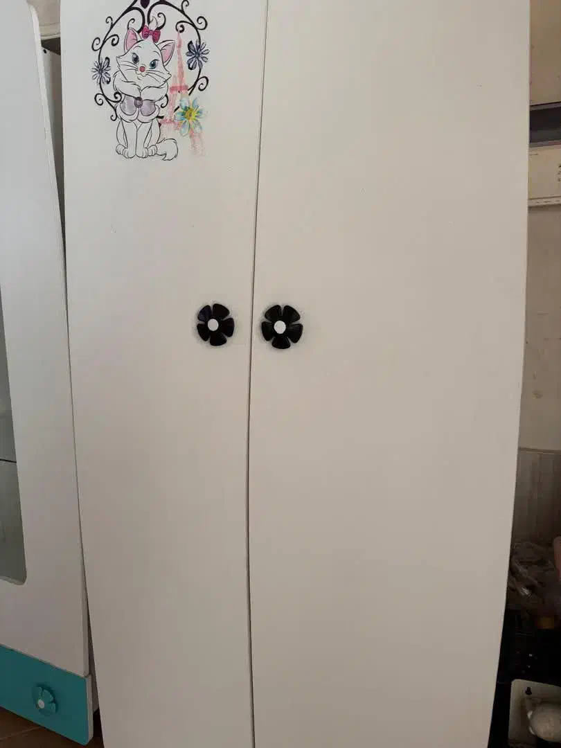 سرویس تختخواب و کمد و آینه دراور کودک ونوجوان سالم|تخت و صندلی بچه|مشهد, رضاشهر|دیوار