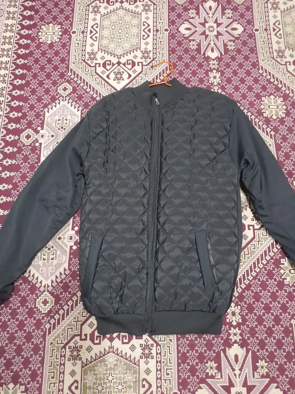 کاپشن|لباس|خمام, |دیوار